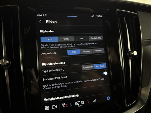 Volvo V60 2.0 T8 Plug-in hybrid AWD Polestar Engineered B&W