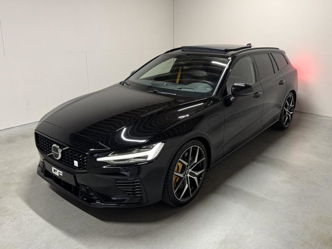 Volvo V60 2.0 T8 Plug-in hybrid AWD Polestar Engineered B&W