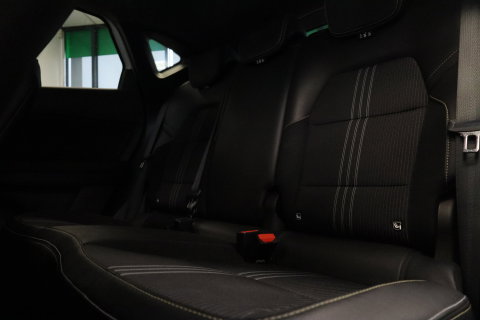 Renault Captur 1.6 E-Tech full hybrid 145 E-Tech engineered ACC PDC Navi Stoelverwarming 360 Camera NAP! 24 Maanden garantie* (Vraag naar de voorwaarden)
