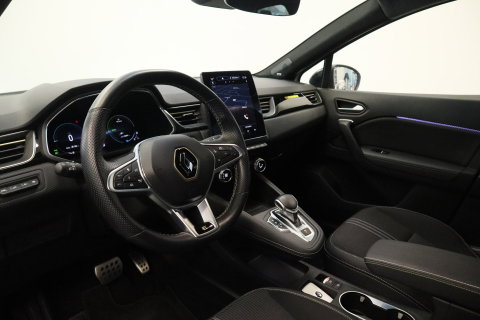 Renault Captur 1.6 E-Tech full hybrid 145 E-Tech engineered ACC PDC Navi Stoelverwarming 360 Camera NAP! 24 Maanden garantie* (Vraag naar de voorwaarden)