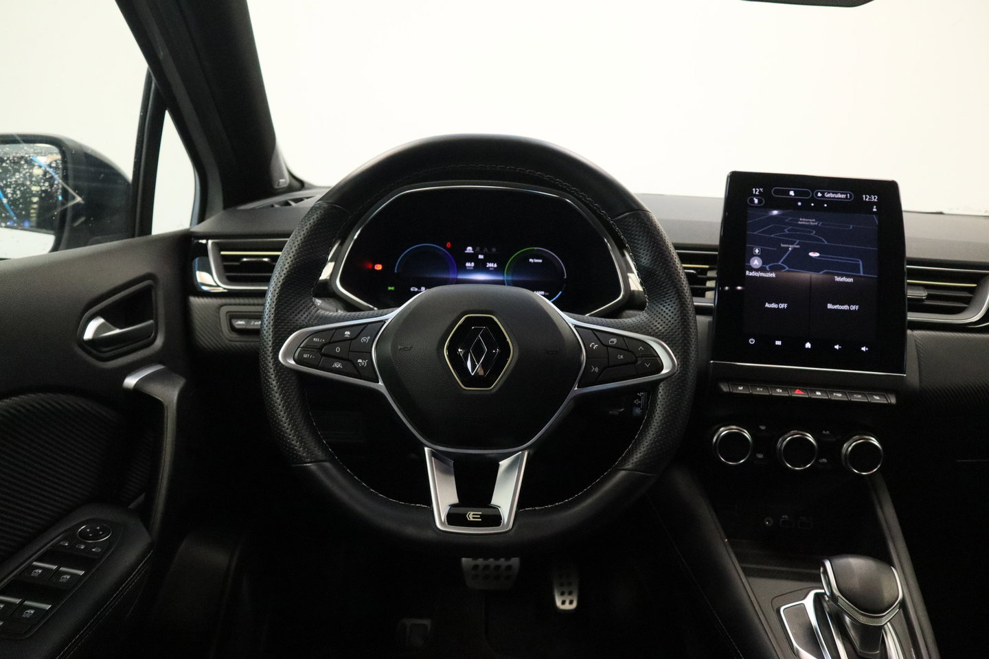 Renault Captur 1.6 E-Tech full hybrid 145 E-Tech engineered ACC PDC Navi Stoelverwarming 360 Camera NAP! 24 Maanden garantie* (Vraag naar de voorwaarden)