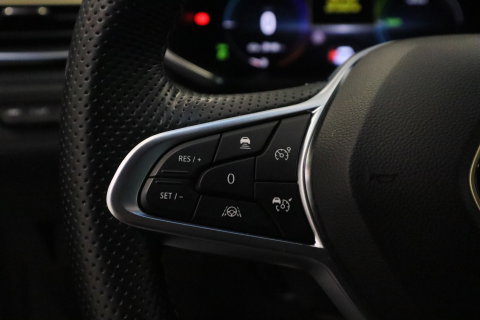 Renault Captur 1.6 E-Tech full hybrid 145 E-Tech engineered ACC PDC Navi Stoelverwarming 360 Camera NAP! 24 Maanden garantie* (Vraag naar de voorwaarden)