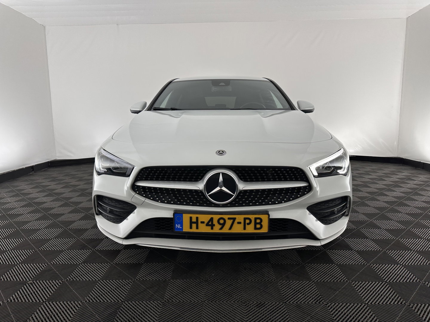 Mercedes-Benz CLA-Klasse Shooting Brake 200 Business Solution AMG (INCL.BTW) Aut. *LEATHER-MICROFIBRE | FULL-LED | HEATED-SPORTSEATS | DIGI-COCKPIT | DAB+ | NAVI-FULLMAP | CAMERA | PRIVACYGLASS | SHIFT-PADDLES | 18''ALU*