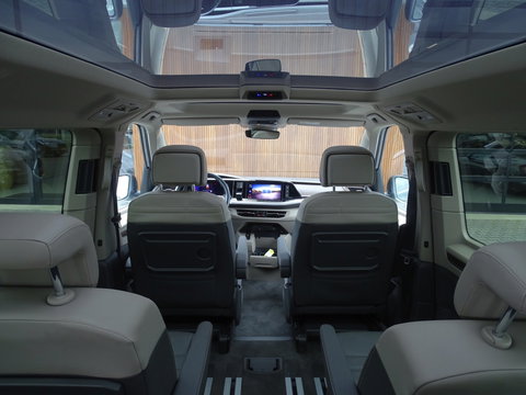 Volkswagen Multivan eHybrid 218PK / IQ-light / VIP 7- pers / 360°