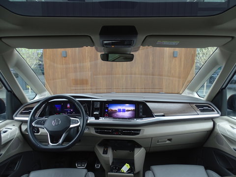 Volkswagen Multivan eHybrid 218PK / IQ-light / VIP 7- pers / 360°