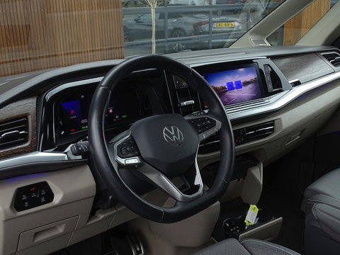 Volkswagen Multivan eHybrid 218PK / IQ-light / VIP 7- pers / 360°
