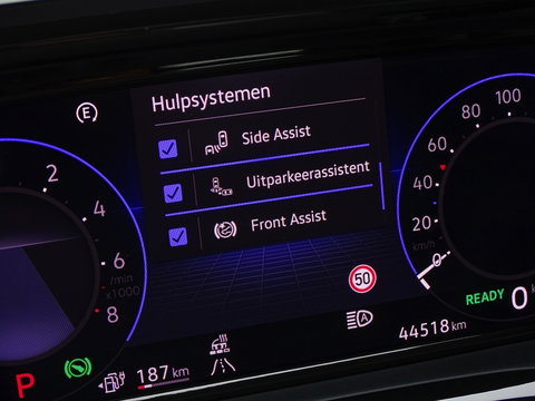 Volkswagen Multivan eHybrid 218PK / IQ-light / VIP 7- pers / 360°