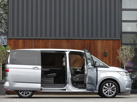 Volkswagen Multivan eHybrid 218PK / IQ-light / VIP 7- pers / 360°