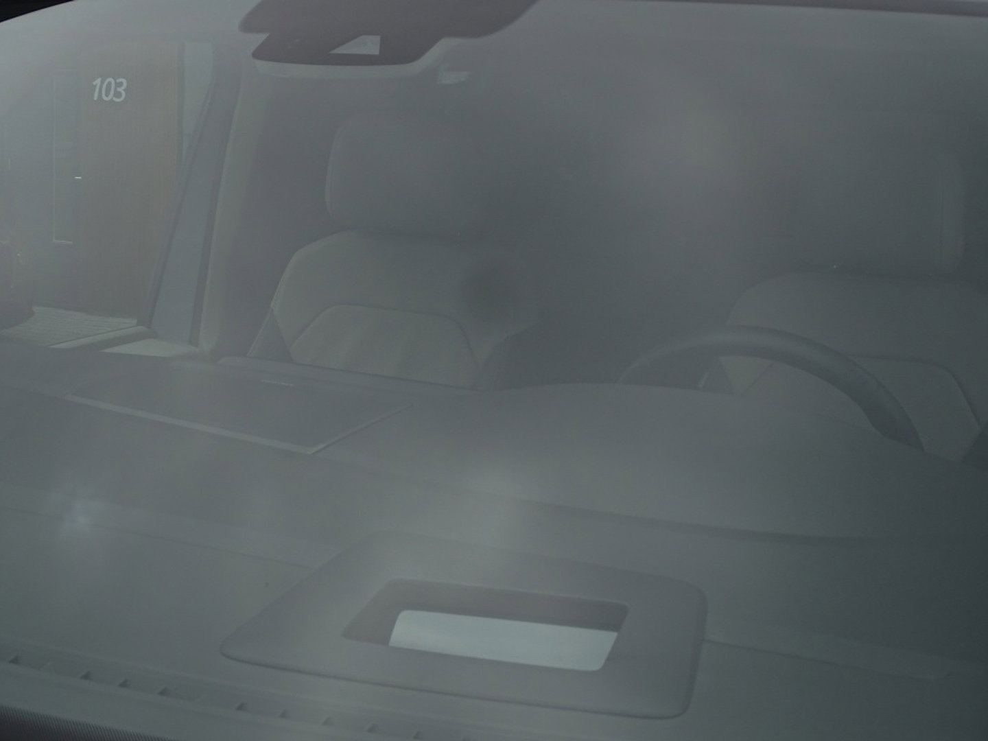Volkswagen Multivan eHybrid 218PK / IQ-light / VIP 7- pers / 360°