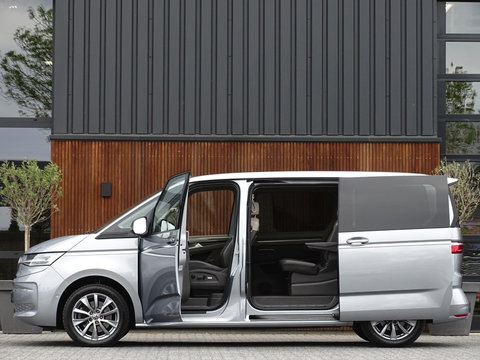 Volkswagen Multivan eHybrid 218PK / IQ-light / VIP 7- pers / 360°