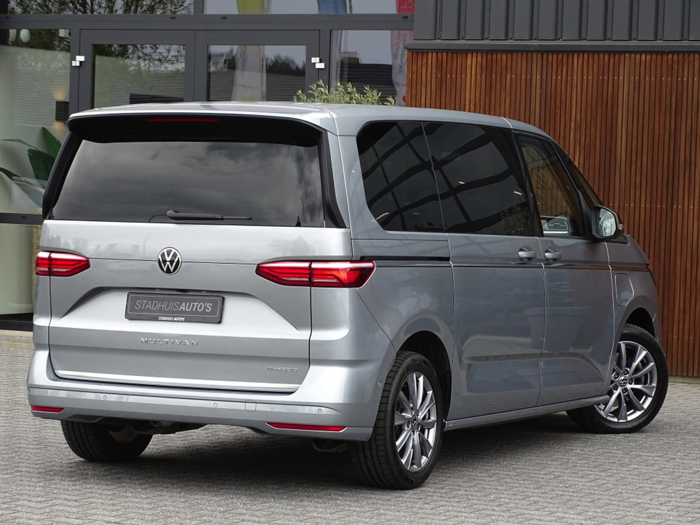 Volkswagen Multivan eHybrid 218PK / IQ-light / VIP 7- pers / 360°