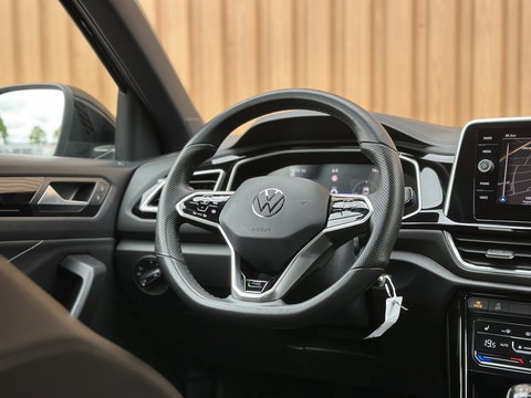 Volkswagen T-Roc 1.0 TSI R-Line Business | Massage | IQ Light | DAB | Stoelverwarming | Achteruitrijcamera | Apple Carplay | ECC |