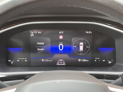 Volkswagen T-Roc 1.0 TSI R-Line Business | Massage | IQ Light | DAB | Stoelverwarming | Achteruitrijcamera | Apple Carplay | ECC |