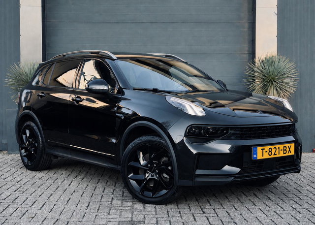 Lynk & Co 01 - 1.5 Pano/Navi/Zwarte Hemel/Black on Black