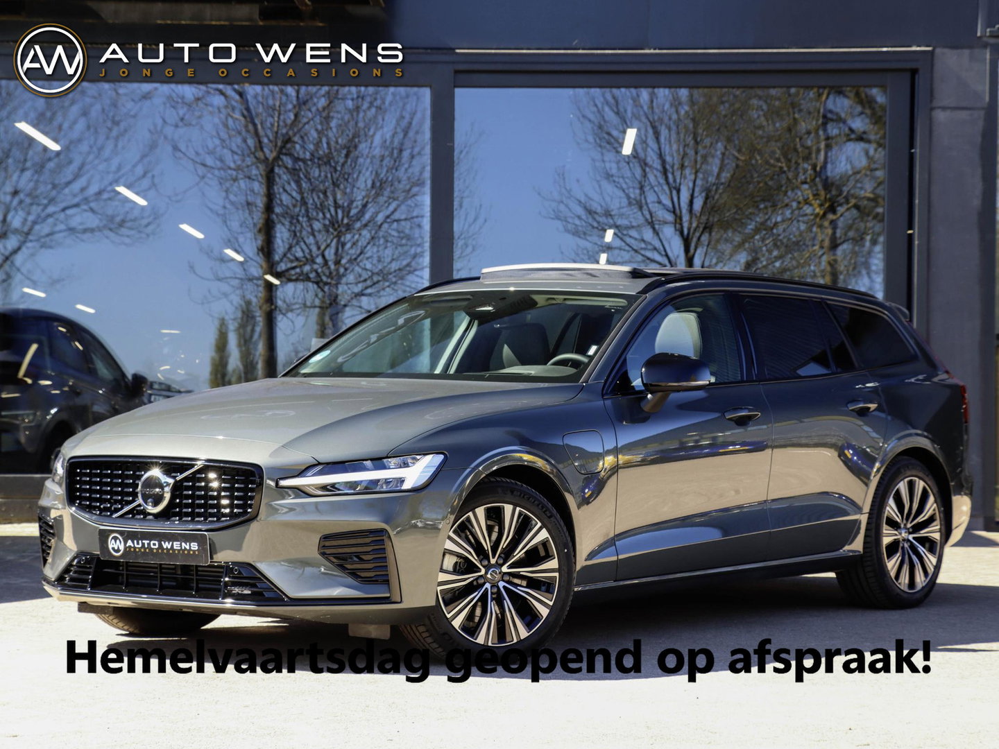 Volvo V60 T6 AWD Plus Dark Pano Forest Lake 360 Harman Kardon HeadUp 18 inch