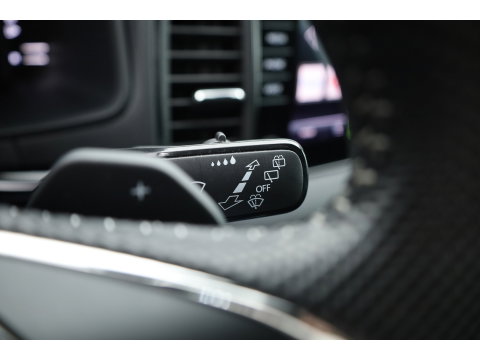 Škoda Karoq 1.5 TSI ACT Sportline Business | Digi. Dashboard | Elek. Trekhaak | Adapt. Cruise | Camera | Keyless | 19'' | Apple CarPlay | Stoel- Stuurverw.