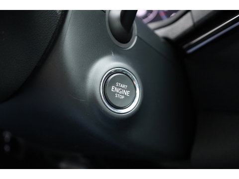 Škoda Karoq 1.5 TSI ACT Sportline Business | Digi. Dashboard | Elek. Trekhaak | Adapt. Cruise | Camera | Keyless | 19'' | Apple CarPlay | Stoel- Stuurverw.