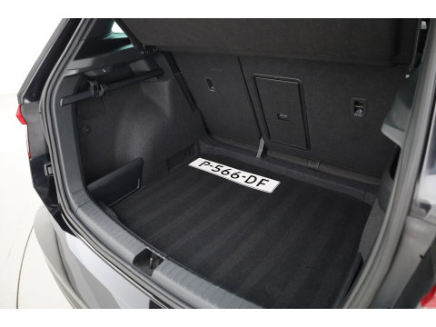 Škoda Karoq 1.5 TSI ACT Sportline Business | Digi. Dashboard | Elek. Trekhaak | Adapt. Cruise | Camera | Keyless | 19'' | Apple CarPlay | Stoel- Stuurverw.
