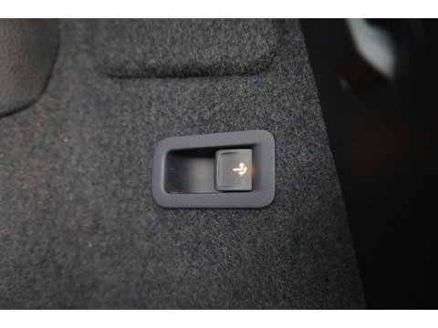 Škoda Karoq 1.5 TSI ACT Sportline Business | Digi. Dashboard | Elek. Trekhaak | Adapt. Cruise | Camera | Keyless | 19'' | Apple CarPlay | Stoel- Stuurverw.