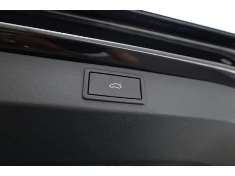 Škoda Karoq 1.5 TSI ACT Sportline Business | Digi. Dashboard | Elek. Trekhaak | Adapt. Cruise | Camera | Keyless | 19'' | Apple CarPlay | Stoel- Stuurverw.