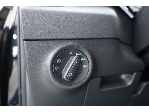 Škoda Karoq 1.5 TSI ACT Sportline Business | Digi. Dashboard | Elek. Trekhaak | Adapt. Cruise | Camera | Keyless | 19'' | Apple CarPlay | Stoel- Stuurverw.