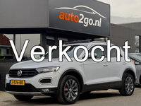 Volkswagen T-Roc - 1.5 TSI AUT7 150PK PANODAK NAVI CAMERA DIGI-DASH APPLE-CARPLAY LED LMV PDC
