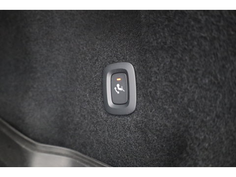 Volvo XC60 2.0 T6 Plug-in hybrid AWD Plus Dark SOH 97,7% | Pano | Memory Seats | Elek. Trekhaak | Camera | Stoel- Stuurverw. | 21'' | Pilot Assist