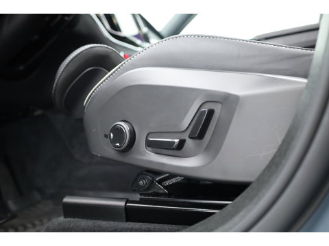 Volvo XC60 2.0 T6 Plug-in hybrid AWD Plus Dark SOH 97,7% | Pano | Memory Seats | Elek. Trekhaak | Camera | Stoel- Stuurverw. | 21'' | Pilot Assist