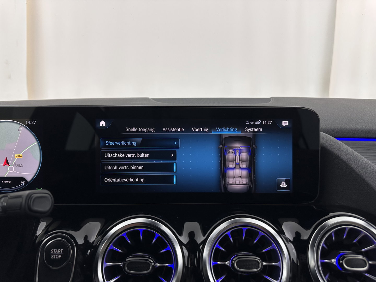 Mercedes-Benz EQA 350 4MATIC Luxury Line 67 kWh [ 3-Fase-11 kW ] (INCL-BTW) *LEATHER | FULL-LED | BLIND-SPOT | WIDESCREEN-DIGI-COCKPIT | HEATED-SPORTSEATS | CAMERA | NAVI-FULLMAP | DAB | AMBIENT-LIGHT | KEYLESS | LANE-ASSIST | 18''ALU*
