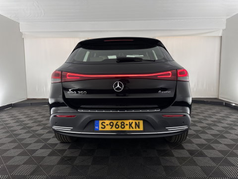 Mercedes-Benz EQA 350 4MATIC Luxury Line 67 kWh [ 3-Fase-11 kW ] (INCL-BTW) *LEATHER | FULL-LED | BLIND-SPOT | WIDESCREEN-DIGI-COCKPIT | HEATED-SPORTSEATS | CAMERA | NAVI-FULLMAP | DAB | AMBIENT-LIGHT | KEYLESS | LANE-ASSIST | 18''ALU*