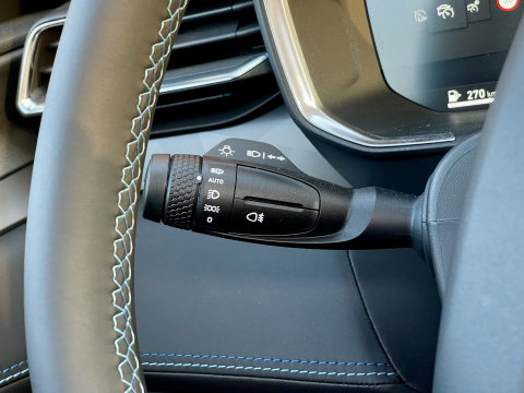 Lynk & Co 01 1.5 | Stuurverwarming | Zwarte Hemel | Panoramadak | Achteruitrijcamera | Adaptive Cruise Control | Keyless | Elektrische Bestuurdersstoel + Geheugen | Parkeersensoren | Apple Carplay | Android A