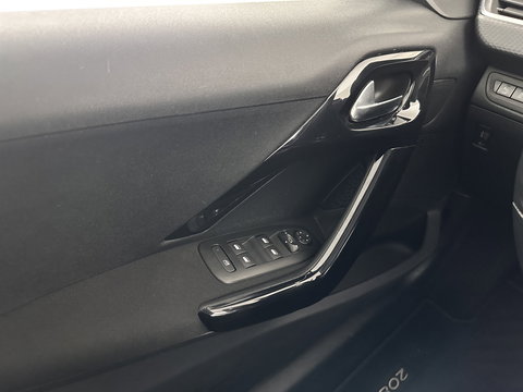 Peugeot 208 1.6 BlueHDi Blue Lease Executive *NAVI-FULLMAP | XENON | ECC | PDC | CRUISE | COMFORT-SEATS | TOWBAR | 16''ALU*