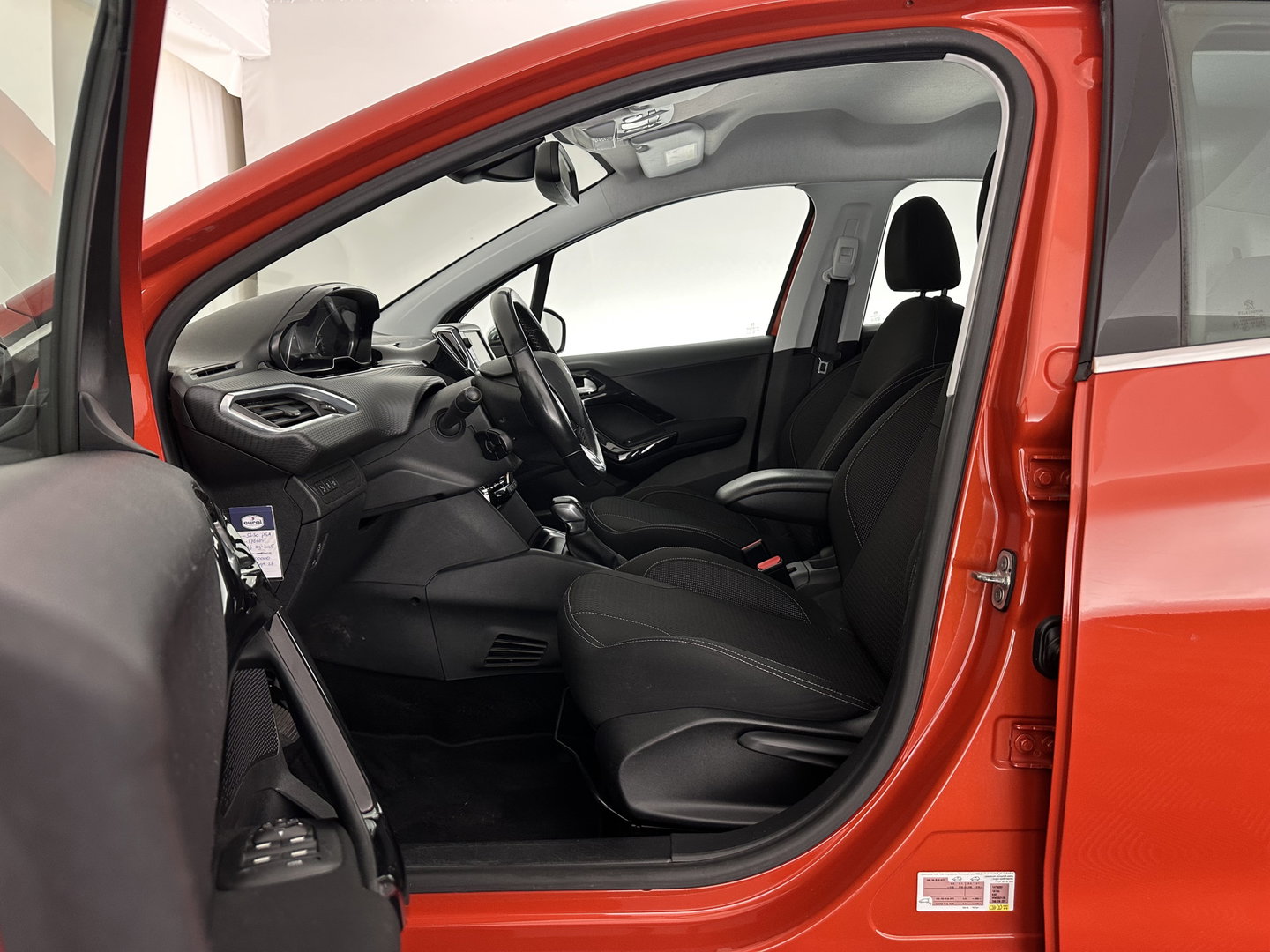 Peugeot 208 1.6 BlueHDi Blue Lease Executive *NAVI-FULLMAP | XENON | ECC | PDC | CRUISE | COMFORT-SEATS | TOWBAR | 16''ALU*