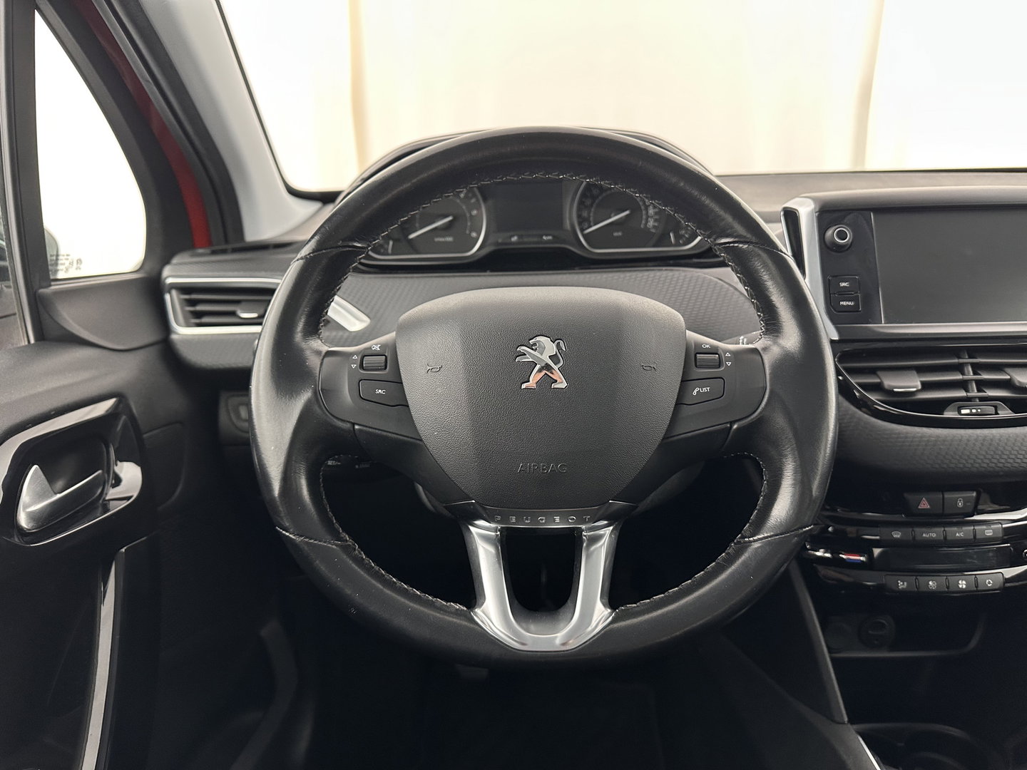Peugeot 208 1.6 BlueHDi Blue Lease Executive *NAVI-FULLMAP | XENON | ECC | PDC | CRUISE | COMFORT-SEATS | TOWBAR | 16''ALU*