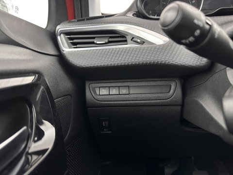 Peugeot 208 1.6 BlueHDi Blue Lease Executive *NAVI-FULLMAP | XENON | ECC | PDC | CRUISE | COMFORT-SEATS | TOWBAR | 16''ALU*