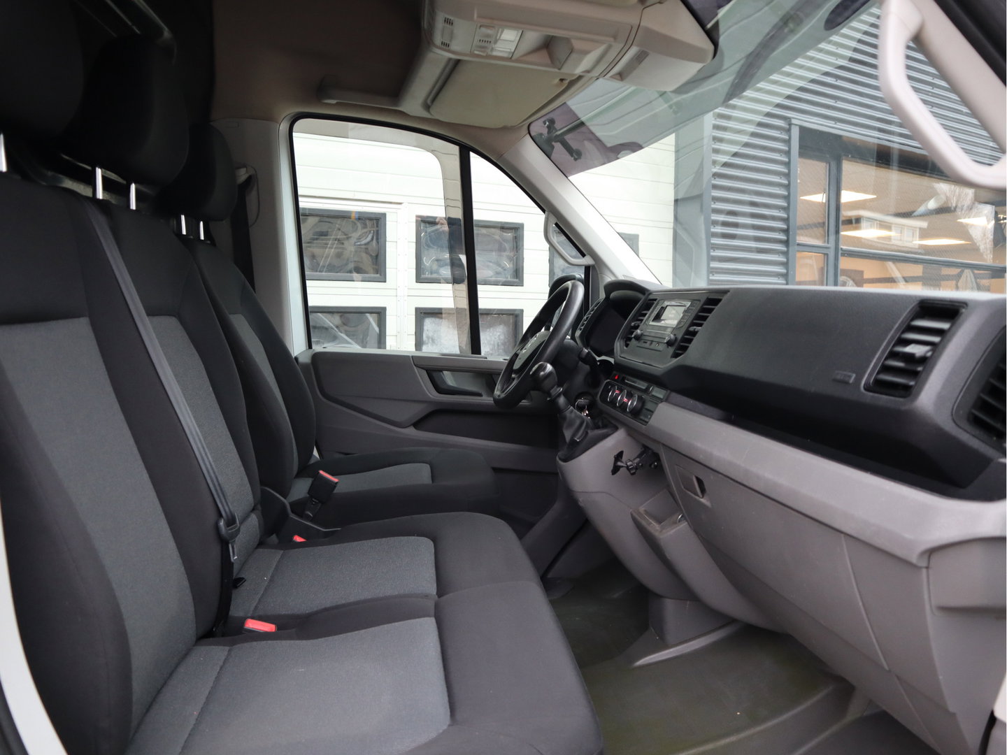 Volkswagen Crafter 35 2.0 TDI 140pk Euro 6 - L3H3 - Cruise - Trekhaak
