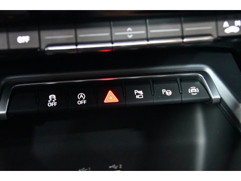 Audi A3 Sportback 35 TFSI S-edition 3x S-Line, Pano, Cam, AppleCP
