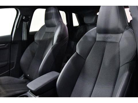 Audi A3 Sportback 35 TFSI S-edition 3x S-Line, Pano, Cam, AppleCP