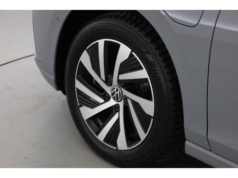 Volkswagen Golf 1.4 eHybrid Style | Massage | Memory | Camera | Adapt. Cruise | Apple CarPlay + NAV | SOH 94% |