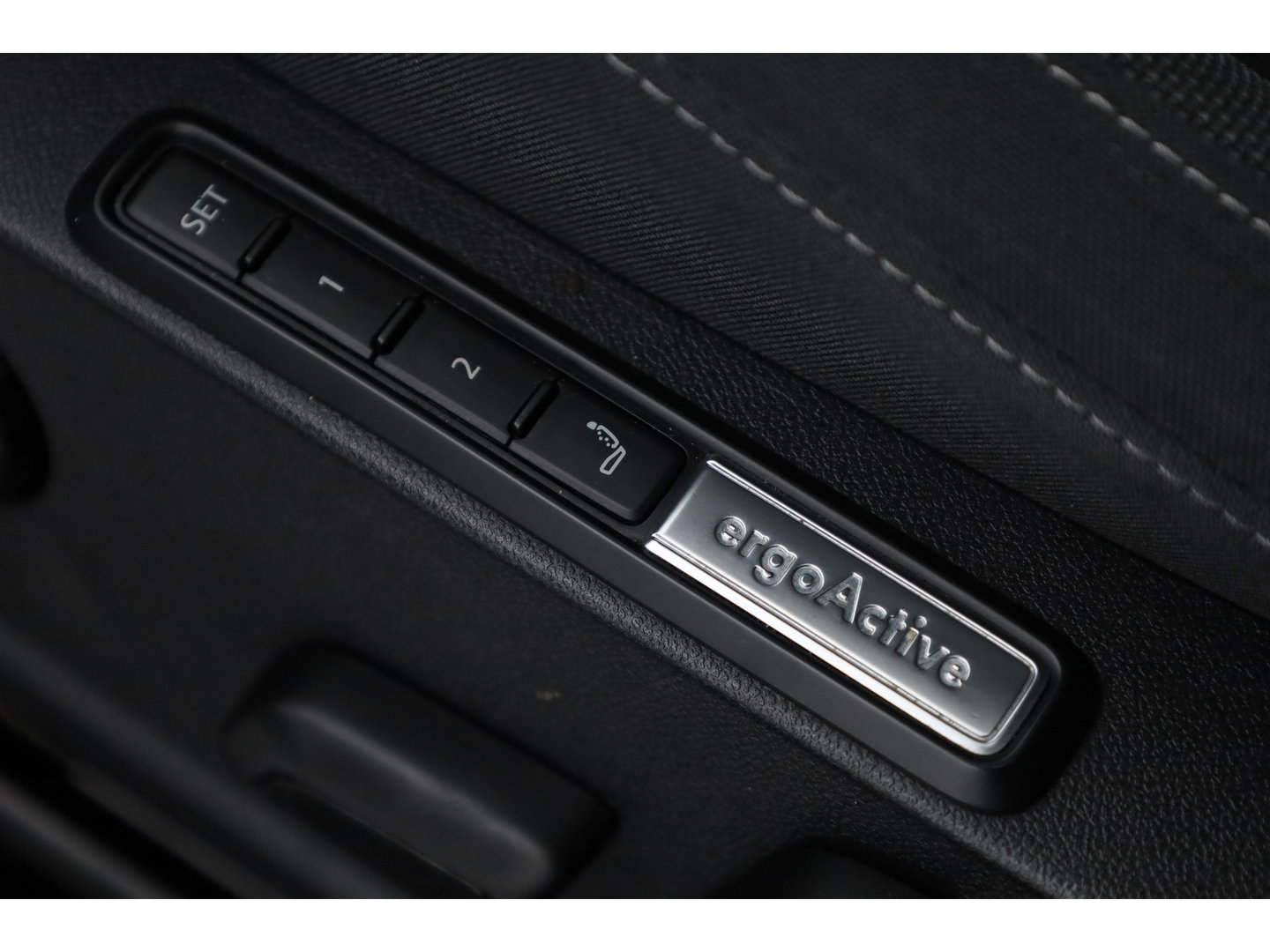 Volkswagen Golf 1.4 eHybrid Style | Massage | Memory | Camera | Adapt. Cruise | Apple CarPlay + NAV | SOH 94% |