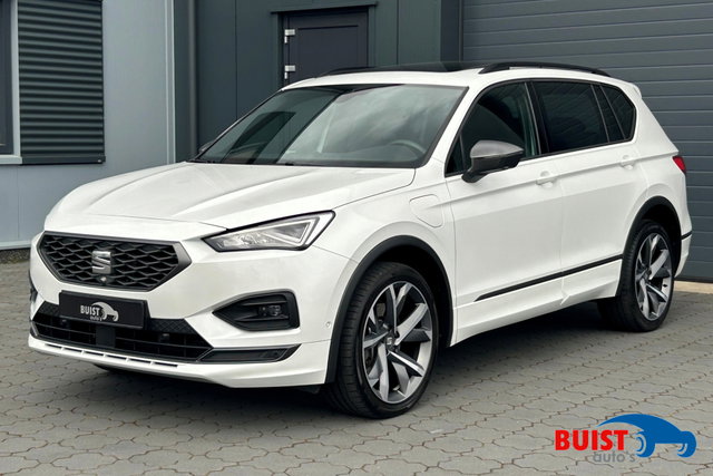 SEAT Tarraco - 1.4 TSI e-Hybrid PHEV 245pk FR Business PANO TREKHAAK 20" LED VOL!