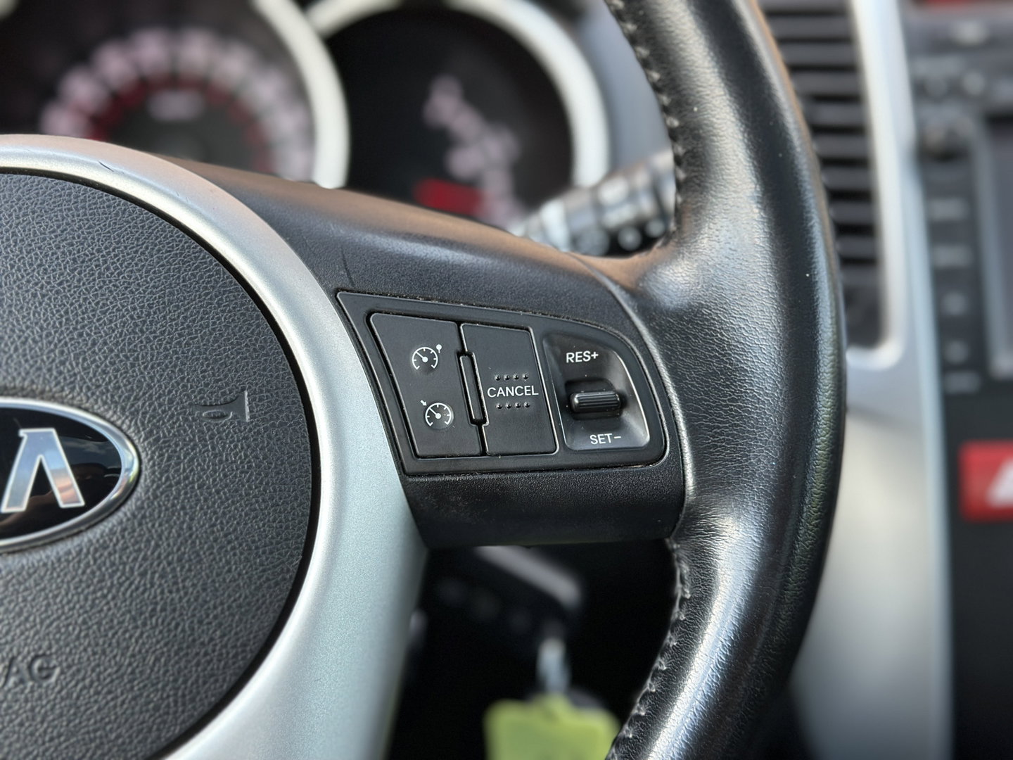 Kia Venga 1.6 CVVT ExecutiveLine | Panoramadak | Cruise Control | Achteruitrijcamera | Airconditioning | Bluetooth | Isofix