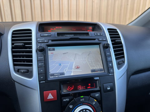 Kia Venga 1.6 CVVT ExecutiveLine | Panoramadak | Cruise Control | Achteruitrijcamera | Airconditioning | Bluetooth | Isofix