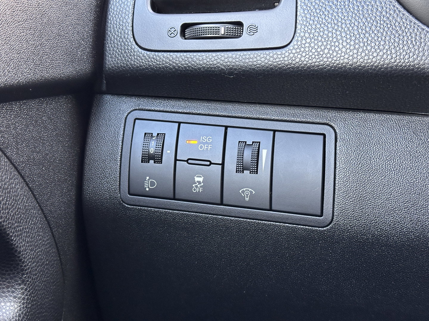 Kia Venga 1.6 CVVT ExecutiveLine | Panoramadak | Cruise Control | Achteruitrijcamera | Airconditioning | Bluetooth | Isofix