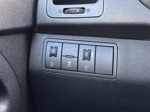 Kia Venga 1.6 CVVT ExecutiveLine | Panoramadak | Cruise Control | Achteruitrijcamera | Airconditioning | Bluetooth | Isofix
