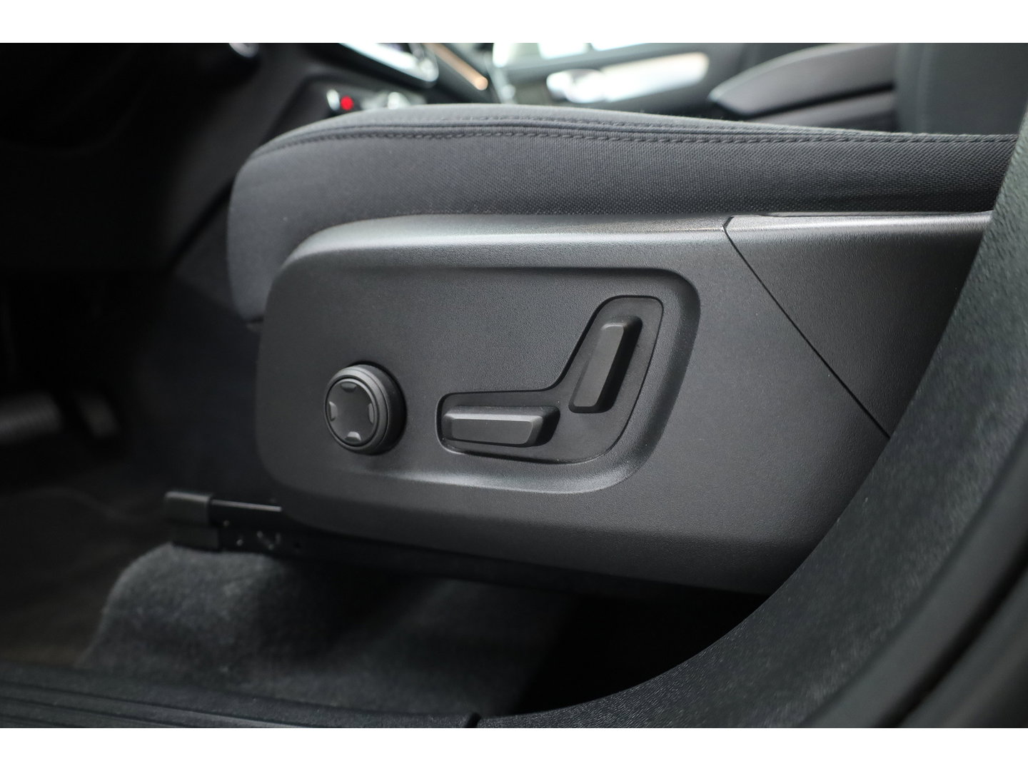 Volvo XC40 1.5 T4 Recharge Inscription Expression | SOH 96.7% |  Dig. Cockpit | Pano | 360cam | Elek. Trekhaak | Adapt. Cruise | Harman Kardon