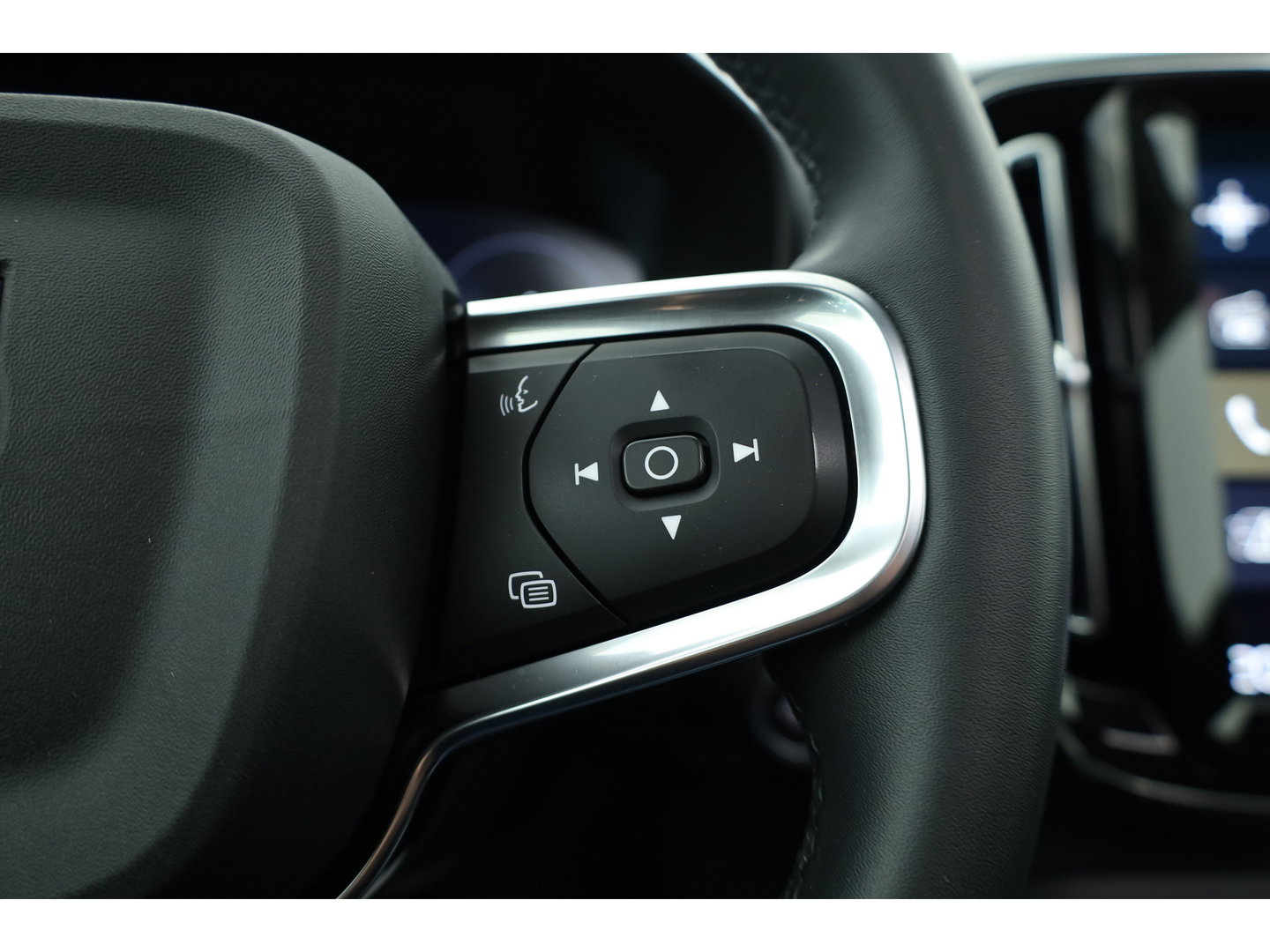 Volvo XC40 1.5 T4 Recharge Inscription Expression | SOH 96.7% |  Dig. Cockpit | Pano | 360cam | Elek. Trekhaak | Adapt. Cruise | Harman Kardon