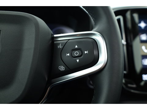 Volvo XC40 1.5 T4 Recharge Inscription Expression | SOH 96.7% |  Dig. Cockpit | Pano | 360cam | Elek. Trekhaak | Adapt. Cruise | Harman Kardon