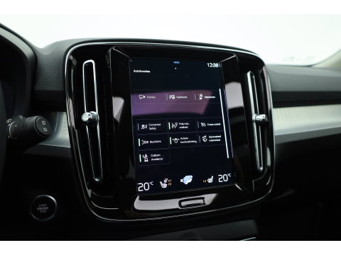Volvo XC40 1.5 T4 Recharge Inscription Expression | SOH 96.7% |  Dig. Cockpit | Pano | 360cam | Elek. Trekhaak | Adapt. Cruise | Harman Kardon