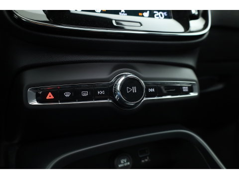 Volvo XC40 1.5 T4 Recharge Inscription Expression | SOH 96.7% |  Dig. Cockpit | Pano | 360cam | Elek. Trekhaak | Adapt. Cruise | Harman Kardon